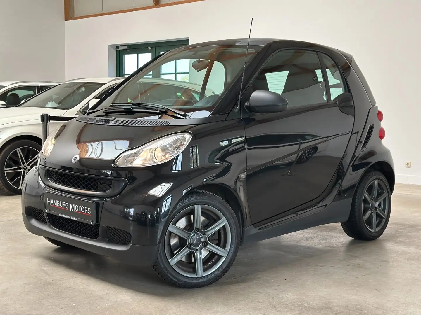 smart forTwo coupe 1.0 Micro Hybrid Drive TÜV 04.2026 Schwarz - 2