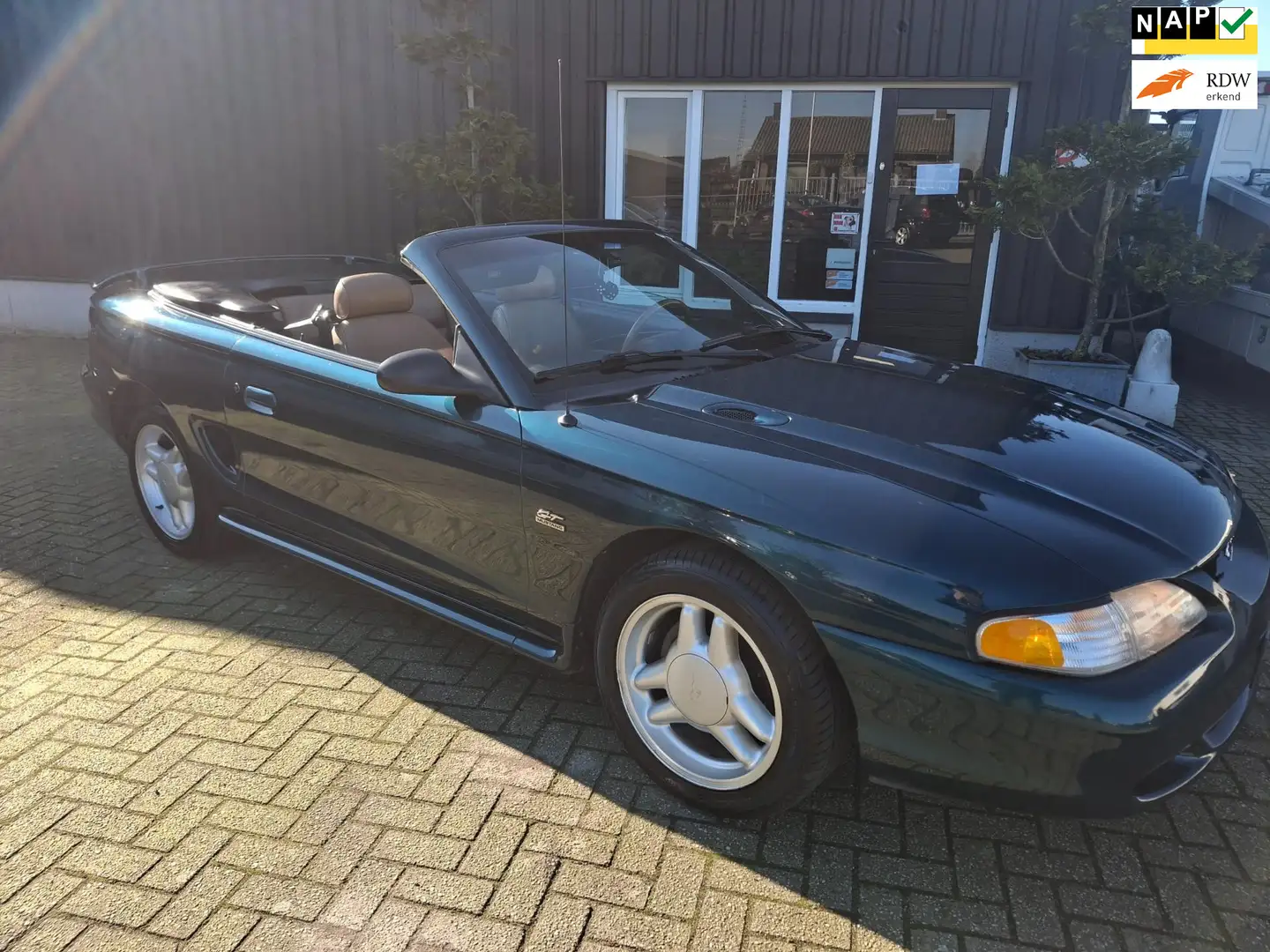 Ford Mustang USA GT 5.0 V8 Convertible **handgeschakeld** Zelená - 1