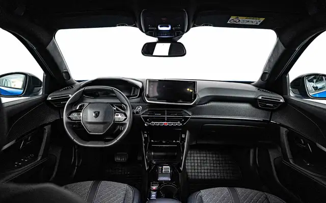 Peugeot 2008 view 10