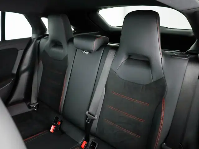 Mercedes-Benz Cla view 14