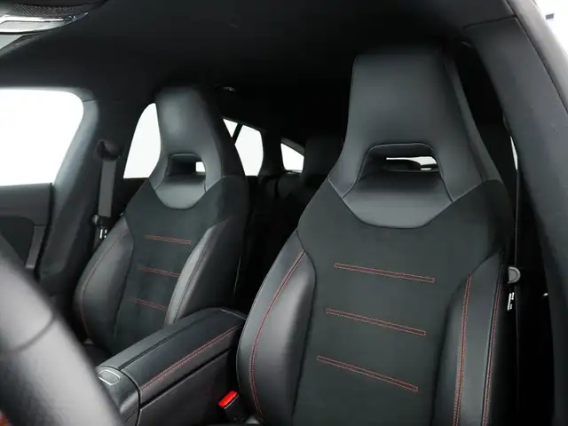 Mercedes-Benz Cla view 13