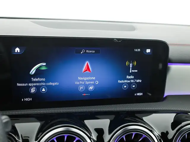 Mercedes-Benz Cla view 16