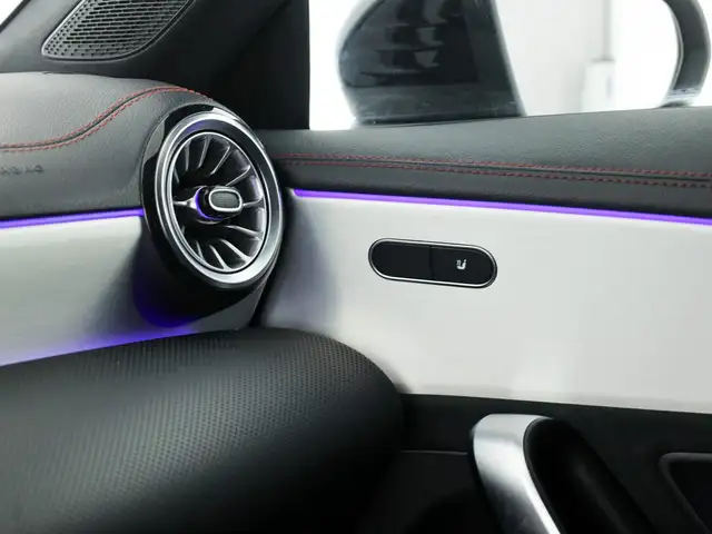 Mercedes-Benz Cla view 18