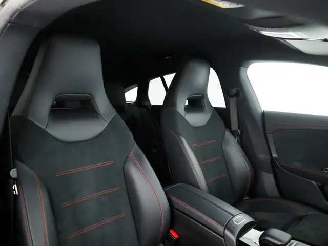 Mercedes-Benz Cla view 12