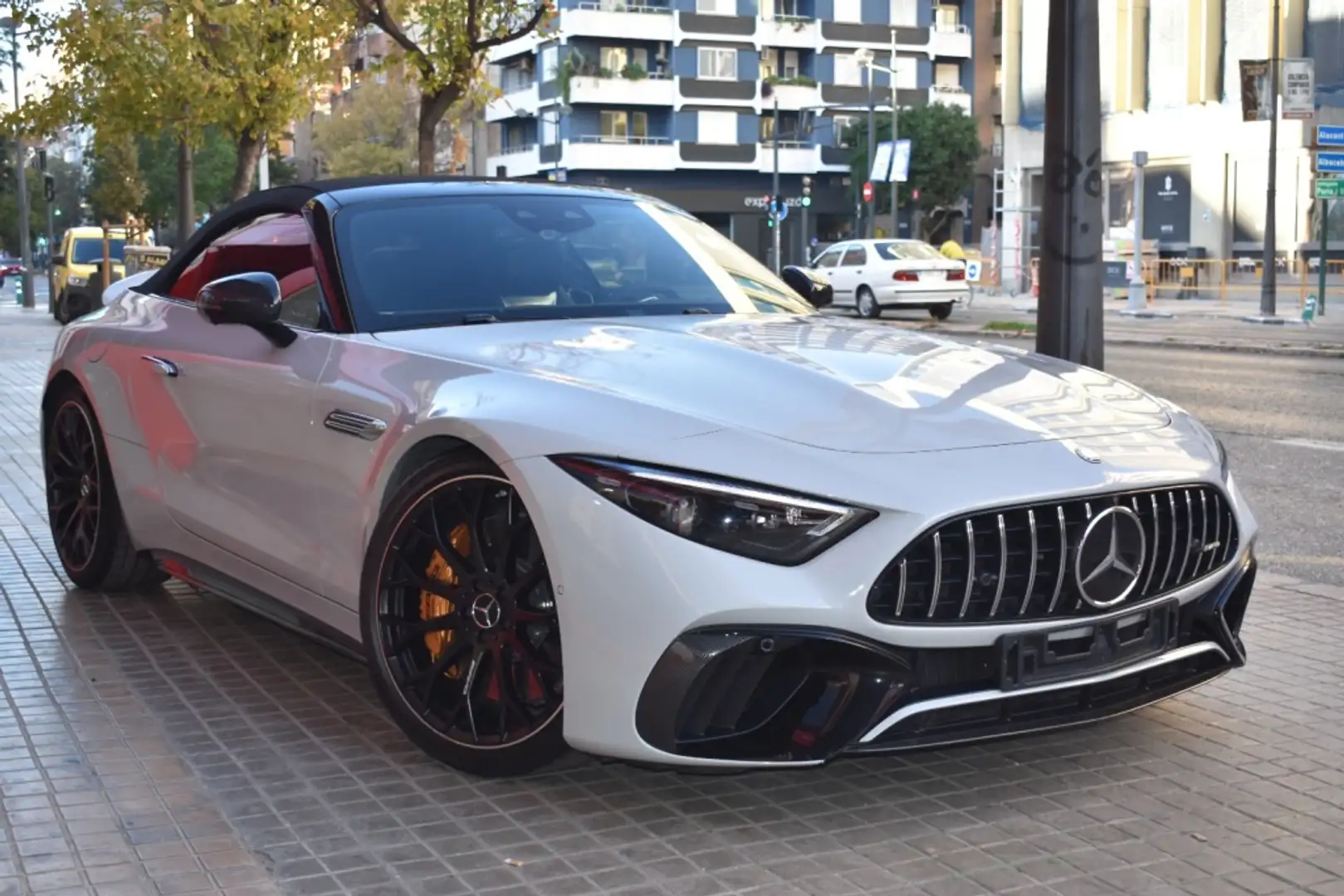 Mercedes-Benz SL 63 AMG 4Matic+ Aut. Gris - 2