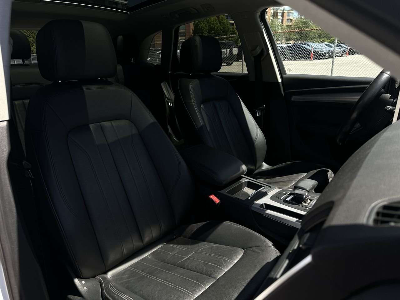 2018 Audi Q5 Heated Leather! Navigation! Sunroof! Power tailgat 4 cyl thumb 30