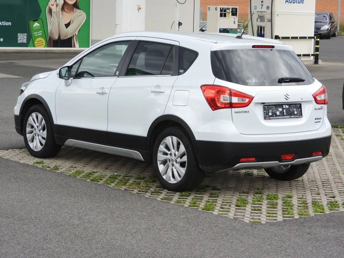 Suzuki SX4 S-Cross 1.4 DITC Hybrid Allgrip shine Allrad Weiß - 2