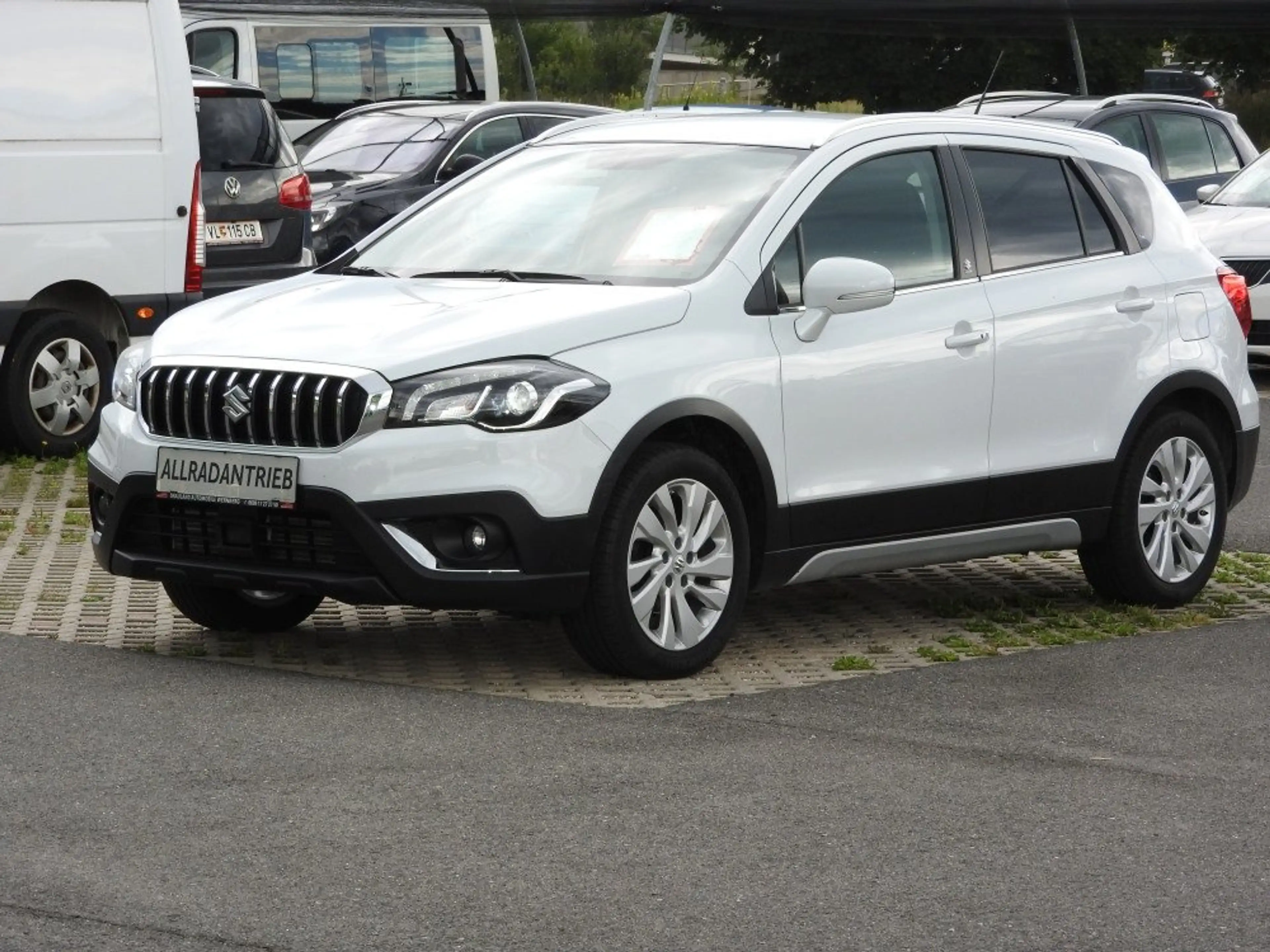 Suzuki SX4 S-Cross 1.4 DITC Hybrid Allgrip shine Allrad — photo 4