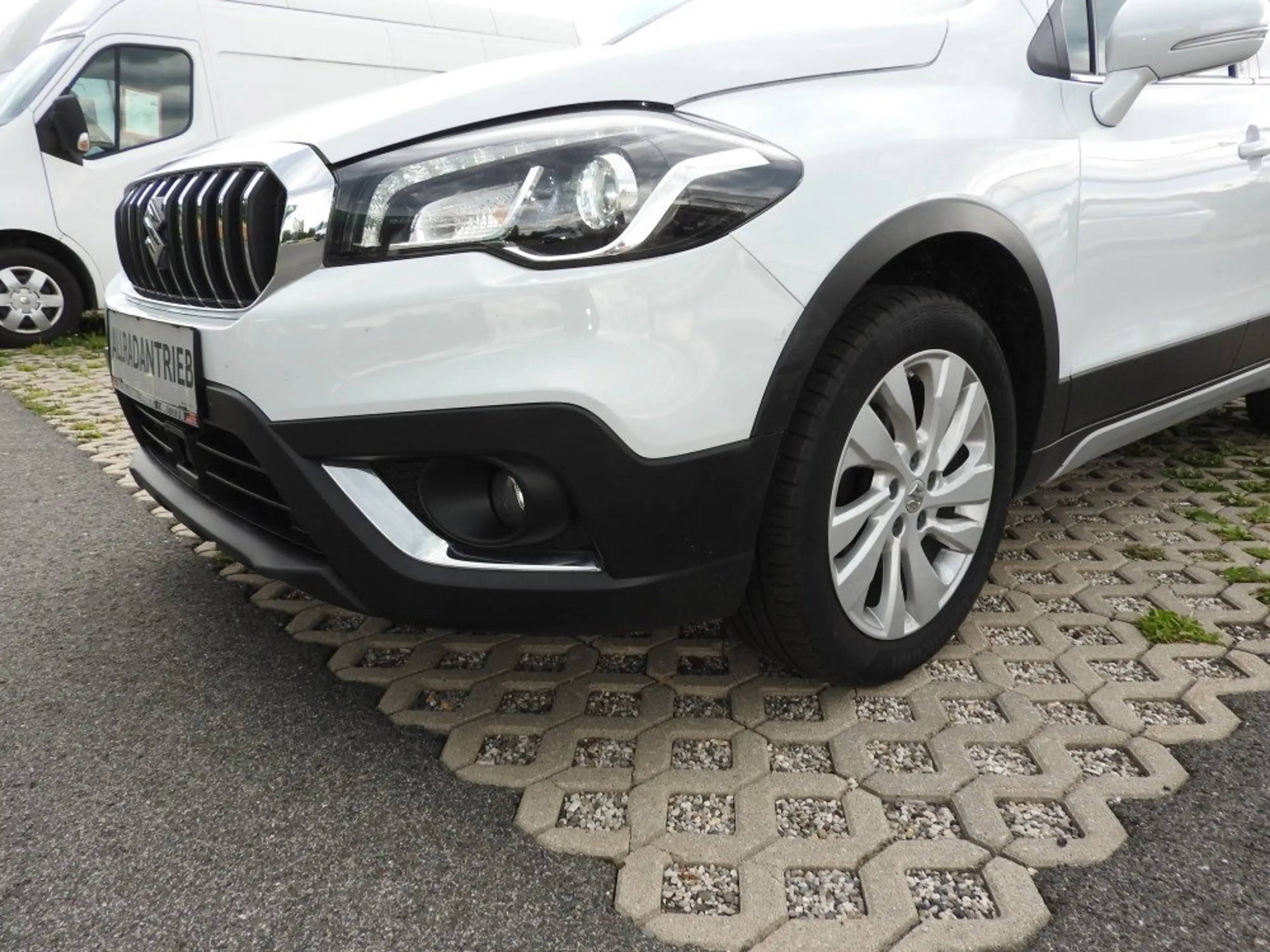 Suzuki SX4 S-Cross 1.4 DITC Hybrid Allgrip shine Allrad — photo 14