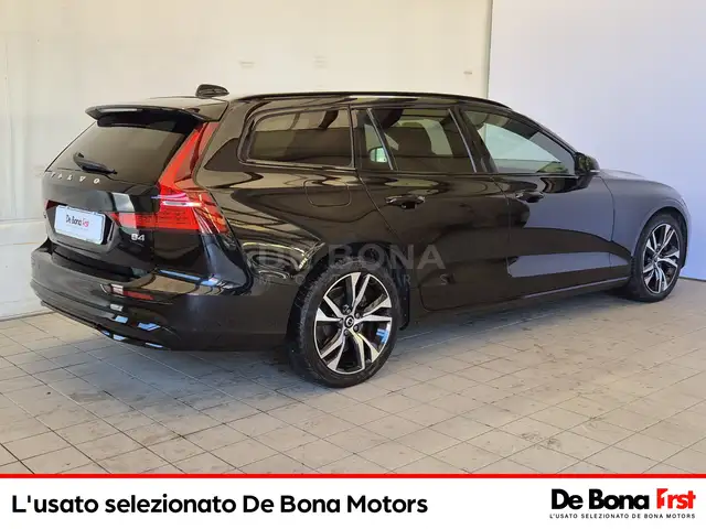 Volvo V60 view 3