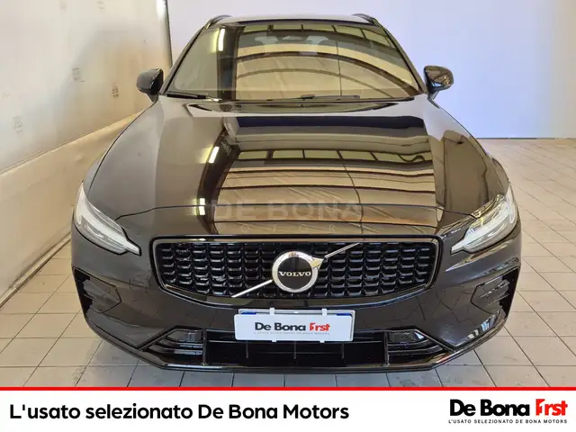 Volvo V60 view 2