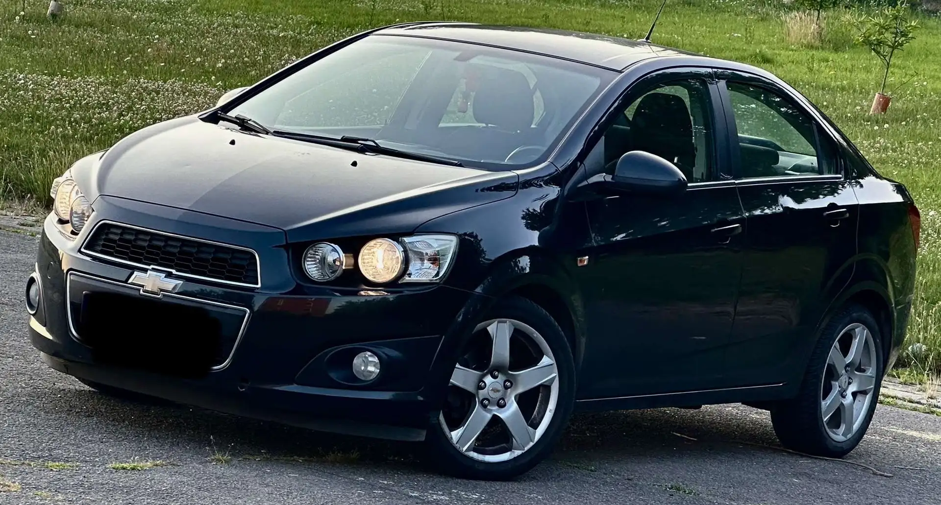 Chevrolet Aveo Chevrolet Aveo 1.2 diesel Clim  roule très bien - 1