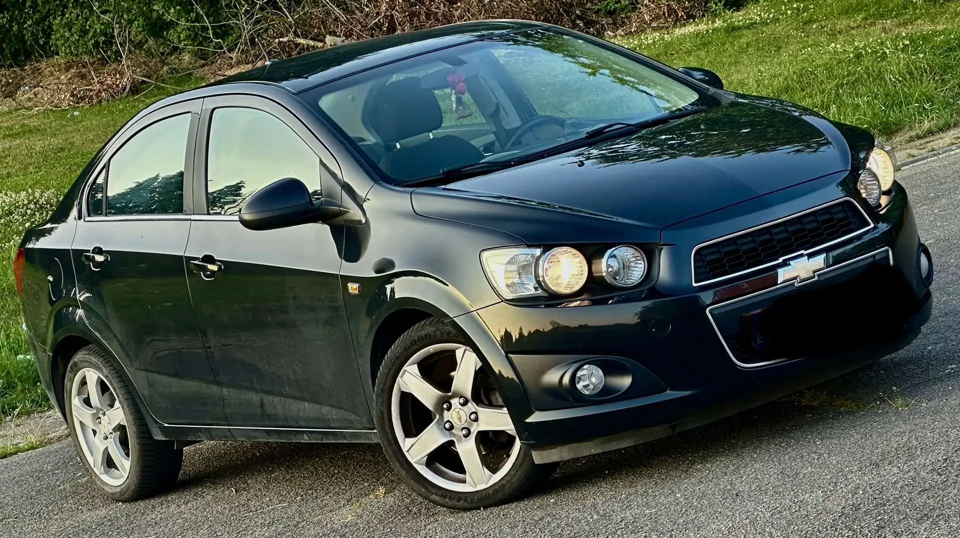 Chevrolet Aveo Chevrolet Aveo 1.2 diesel Clim  roule très bien - 2
