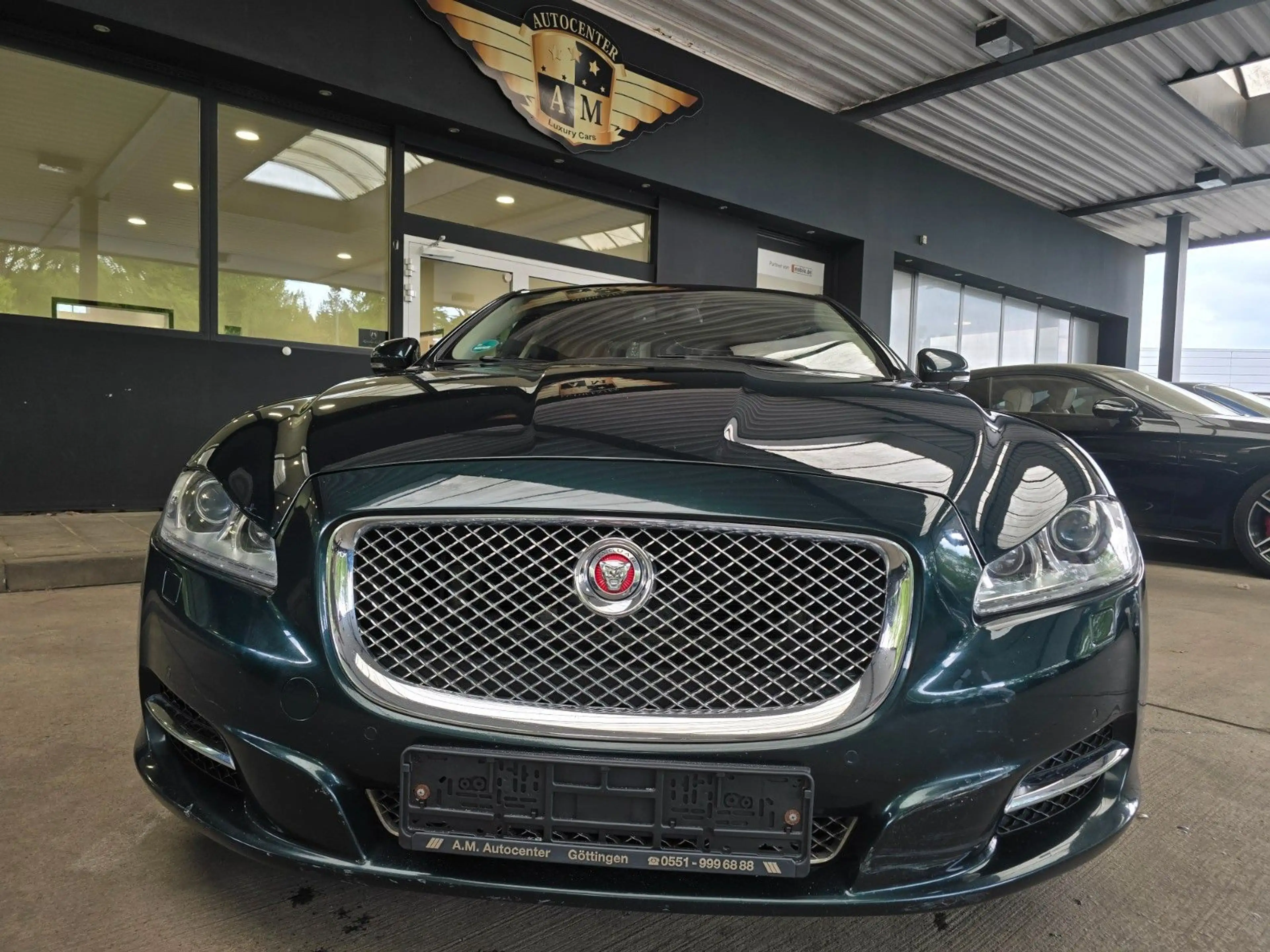 Jaguar XJ 30d Portfolio LEDER/Meridian/Panorama/19" — photo 7