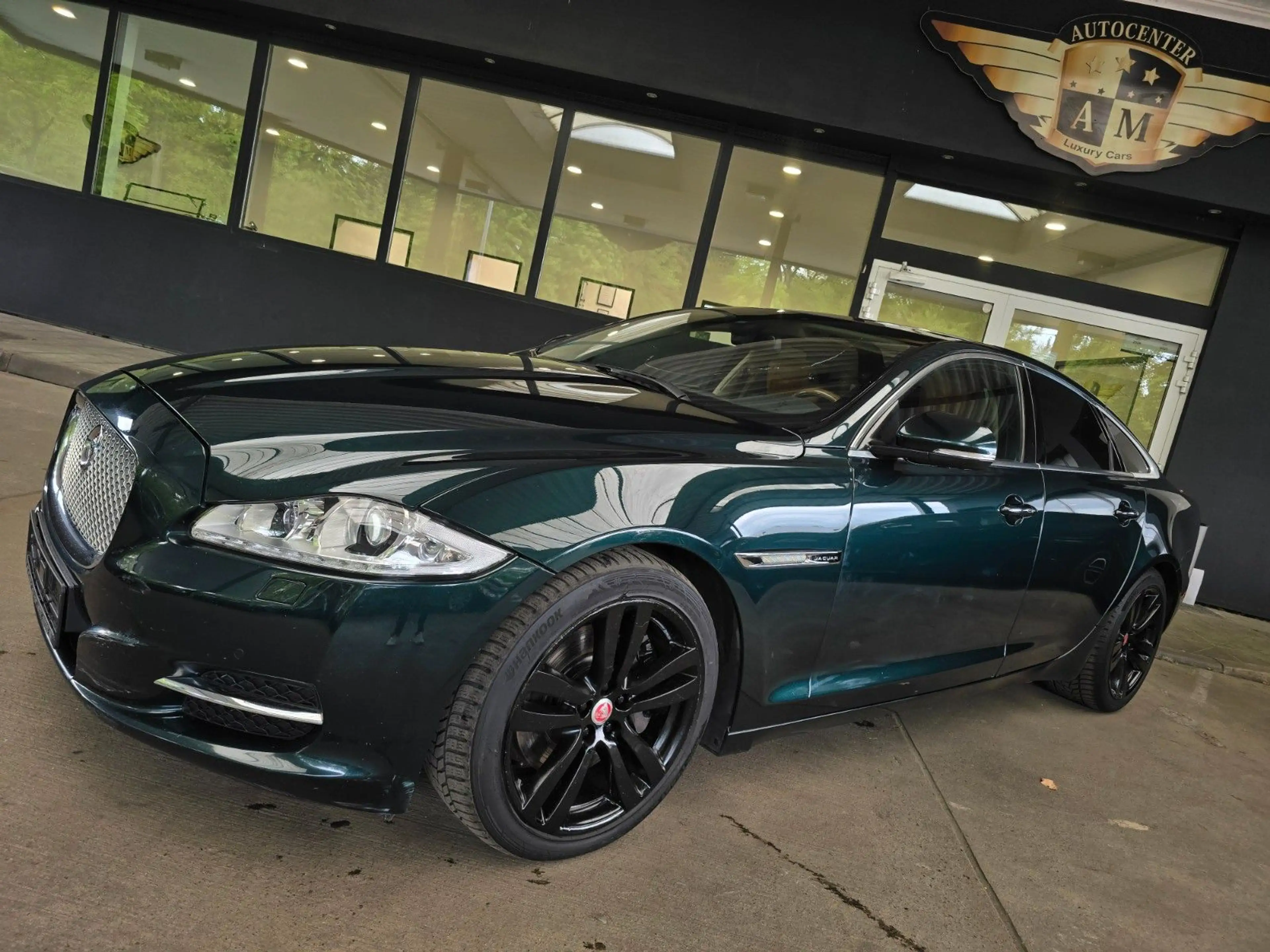 Jaguar XJ 30d Portfolio LEDER/Meridian/Panorama/19" — photo 4