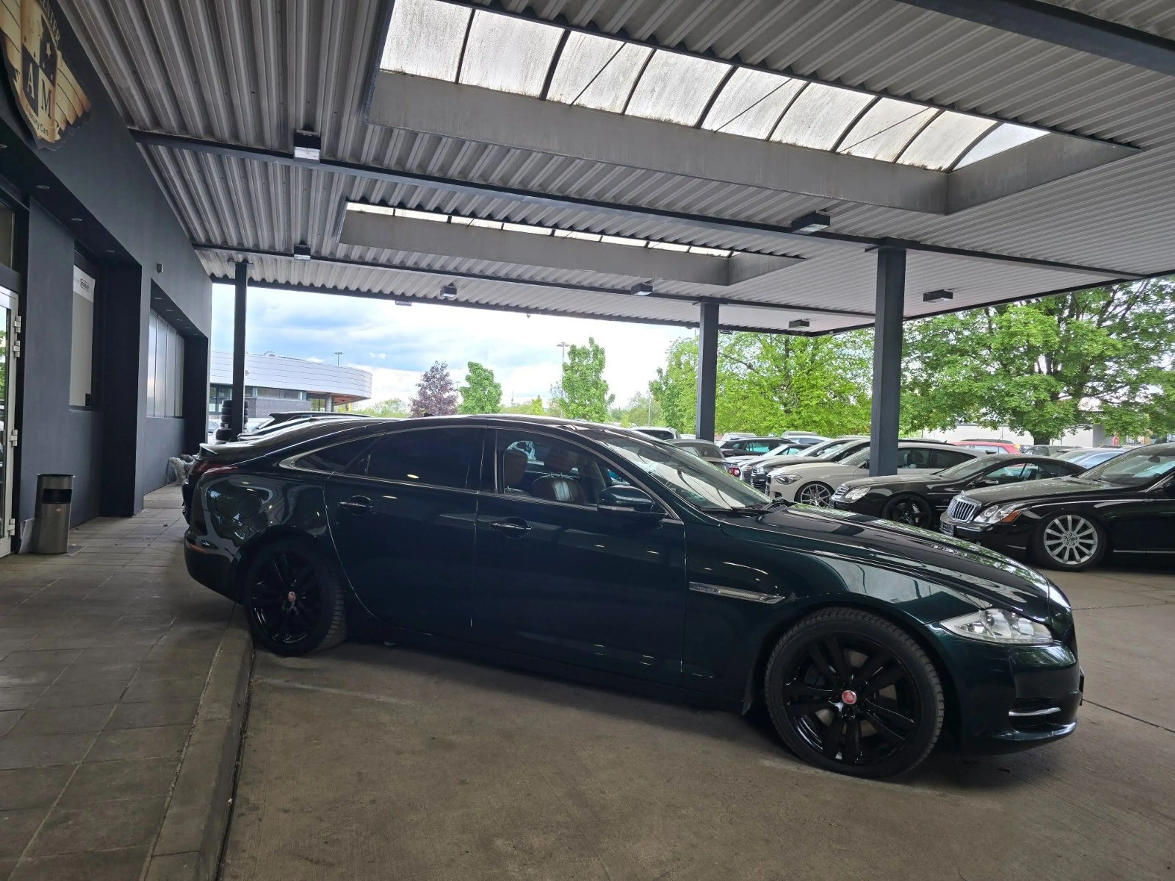 Jaguar XJ 30d Portfolio LEDER/Meridian/Panorama/19" — photo 10