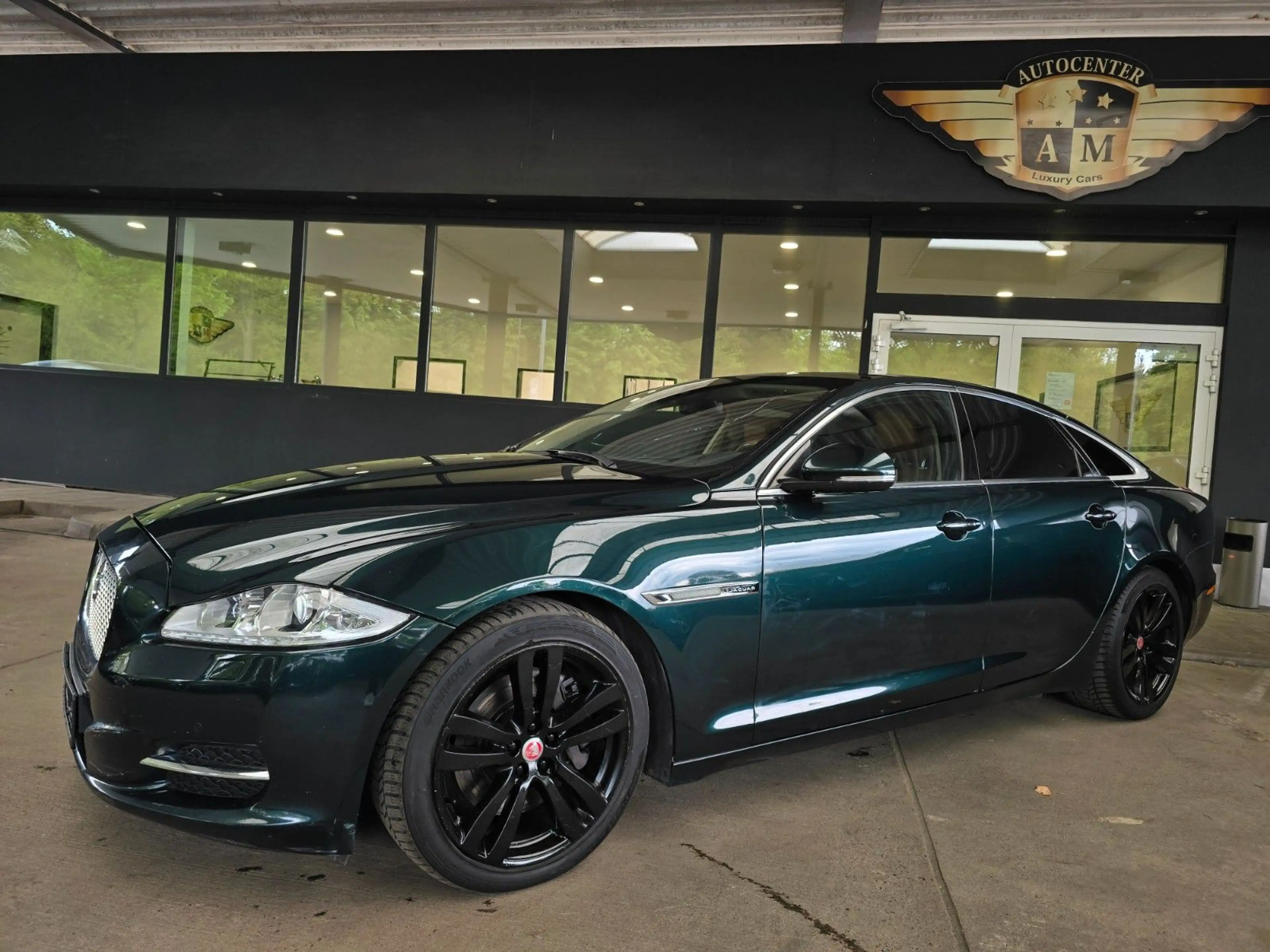 Jaguar XJ 30d Portfolio LEDER/Meridian/Panorama/19" — photo 2