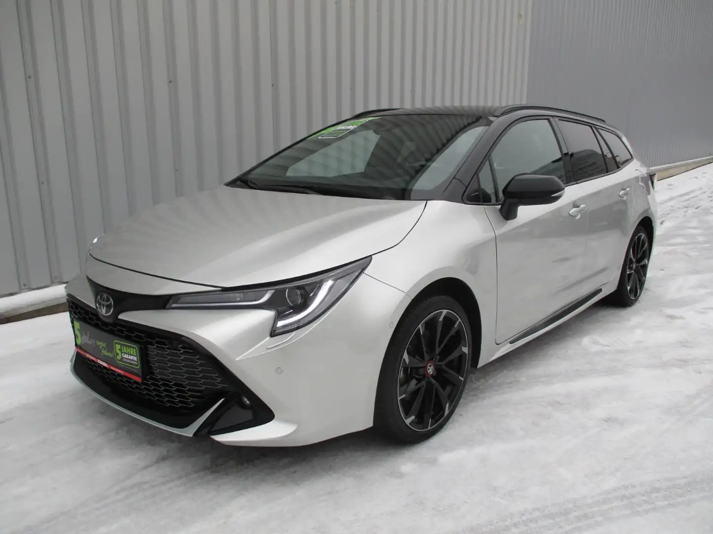 Toyota Corolla Kombi 2.0 Hybrid GR-S Aut. ACC+LED+Navi Silber - 2
