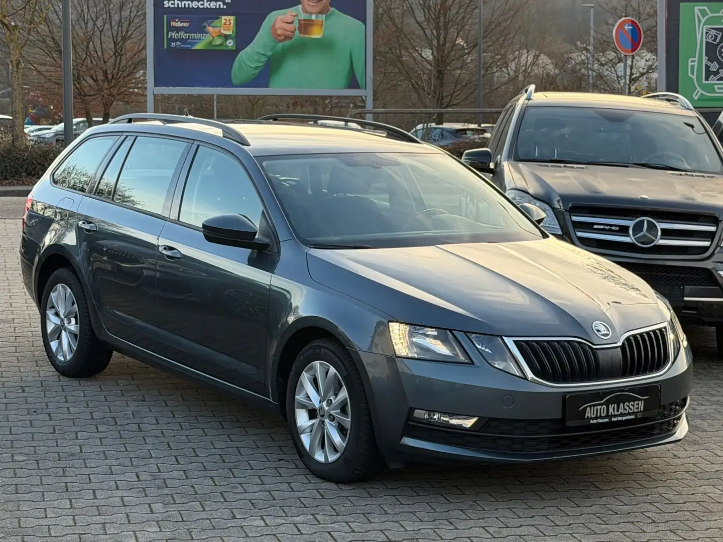 Skoda Octavia Combi Ambition/AHK/Einparkhilfe/Navi/ Grau - 1