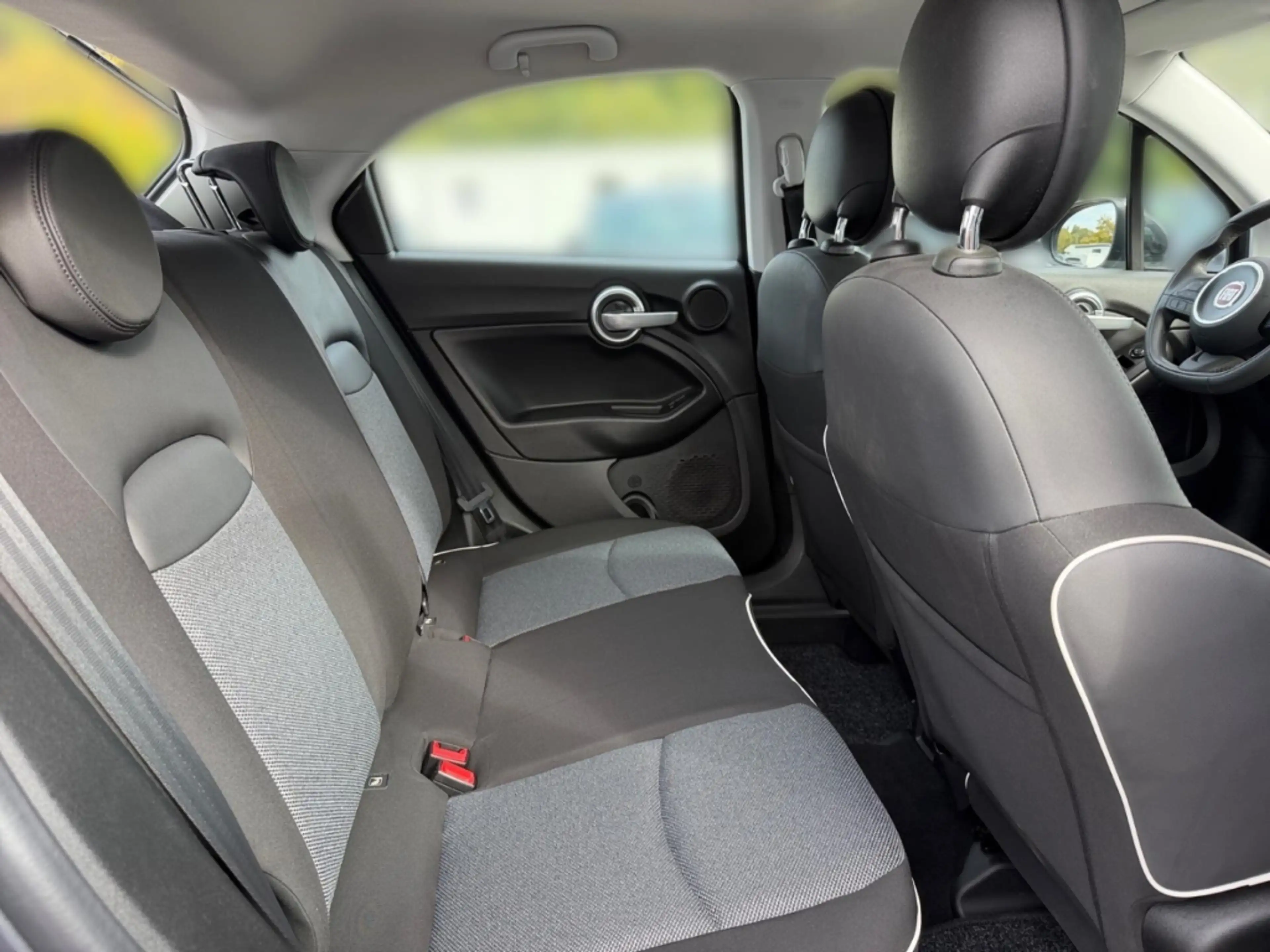 Fiat 500X Pop Star Dyn. Kurvenlicht Mehrzonenklima Keyless E — photo 13
