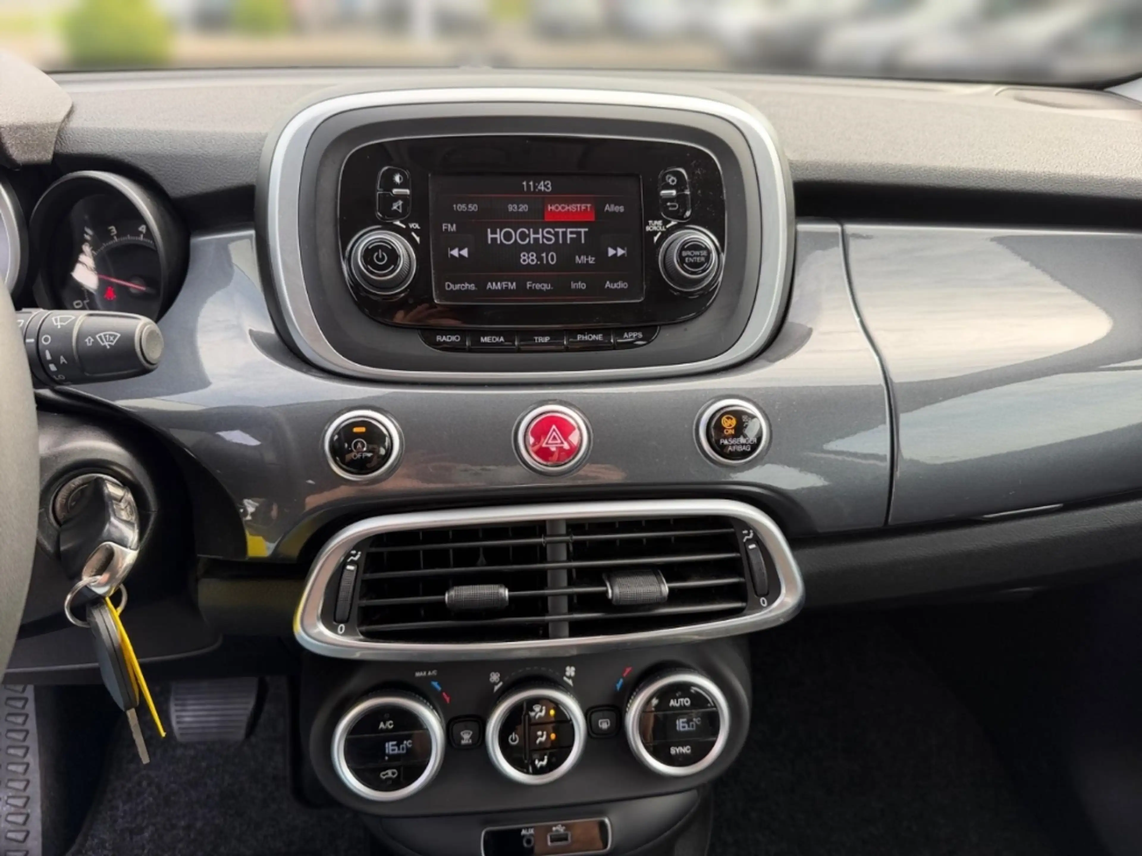 Fiat 500X Pop Star Dyn. Kurvenlicht Mehrzonenklima Keyless E — photo 9