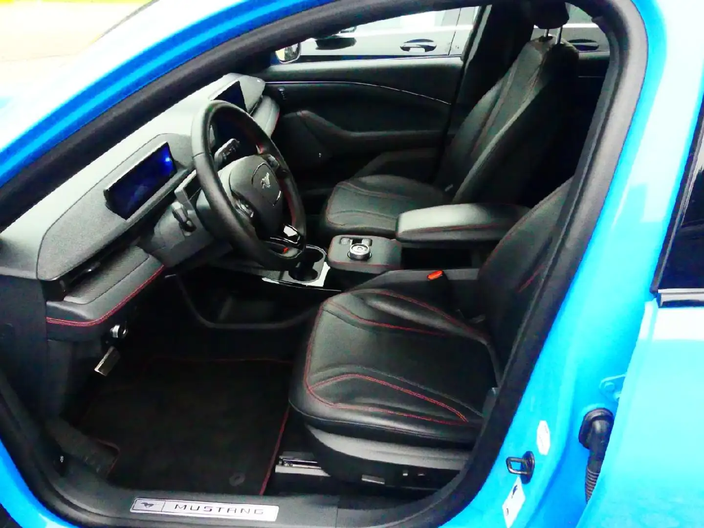 Ford Mustang Mach-E Mustang Mach-E AWD ACC Tech.Paket LED Blau - 2