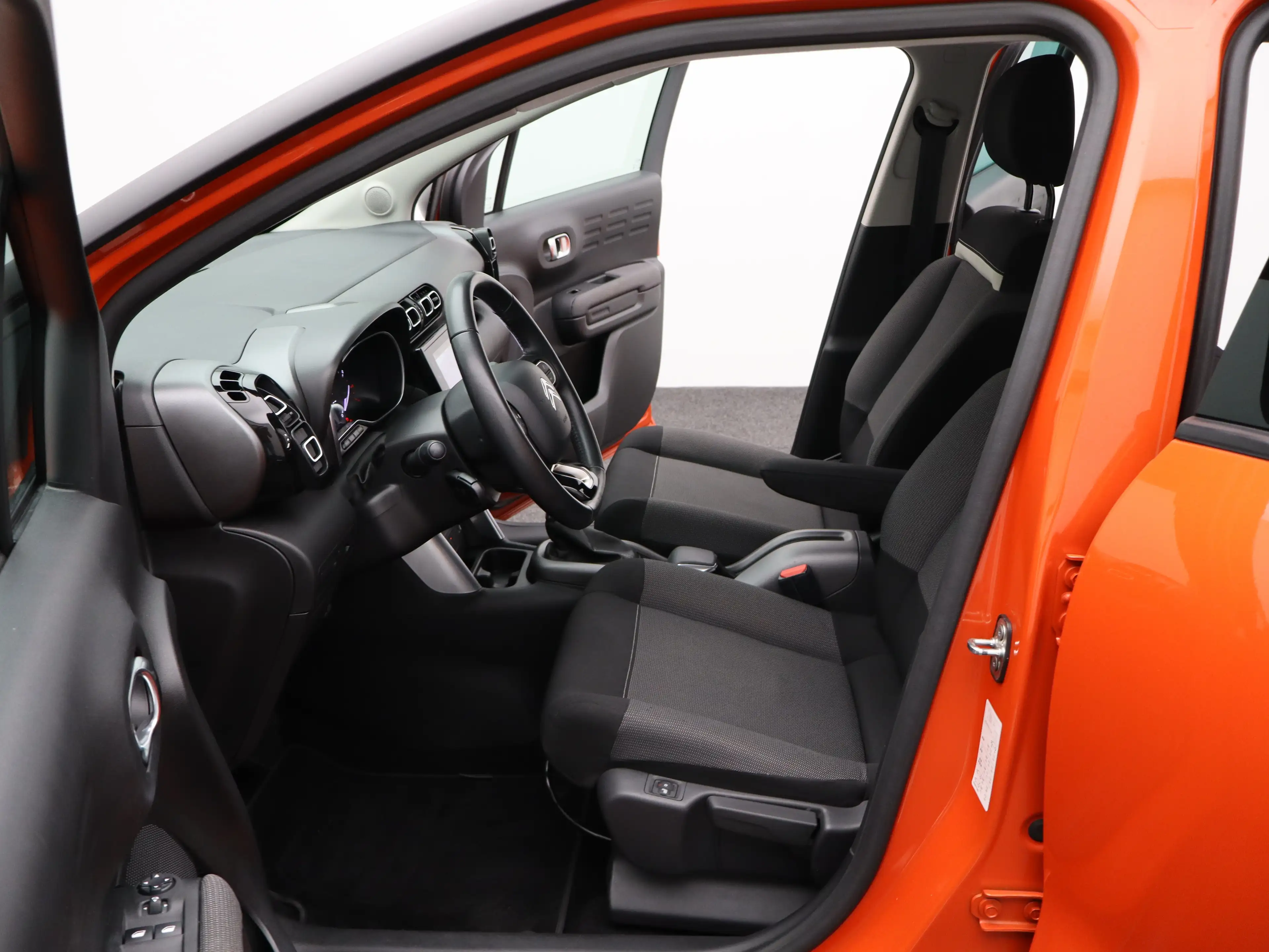 Citroen C3 Aircross 1.2 PureTech Shine | Automaat | Carplay | Parkeers — photo 11