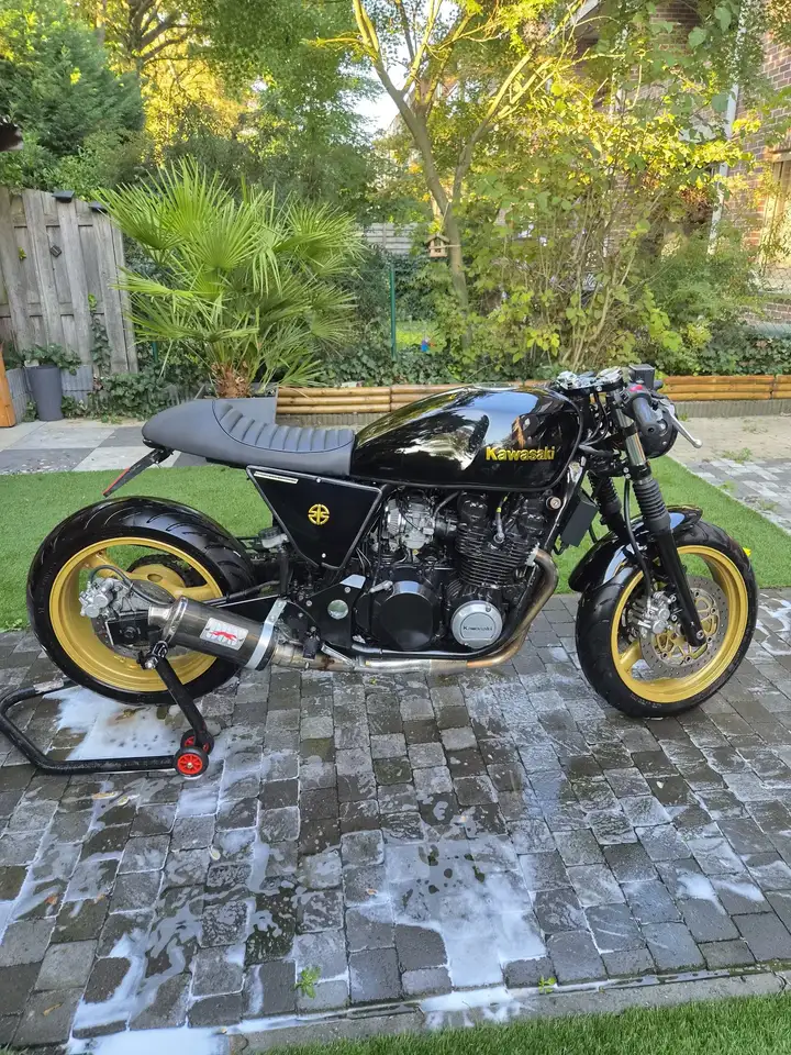 Kawasaki ZR 750