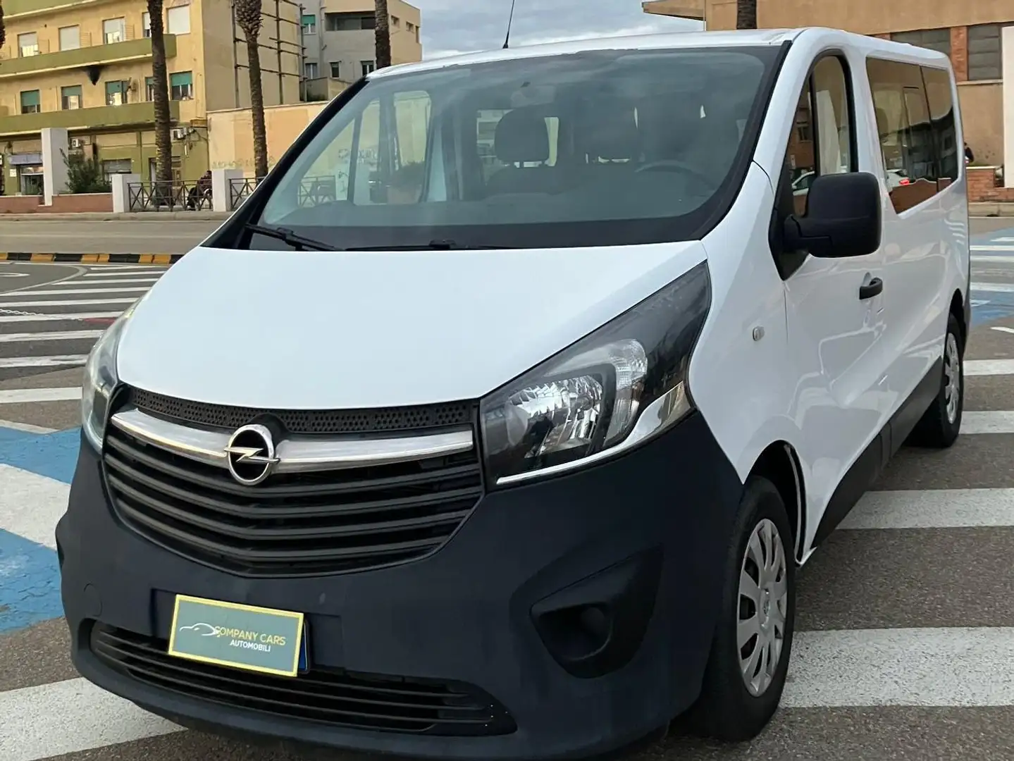 Opel Vivaro 27 L1H1 combi M1 1.6 bit.120cv S&S ecoflex Bianco - 1