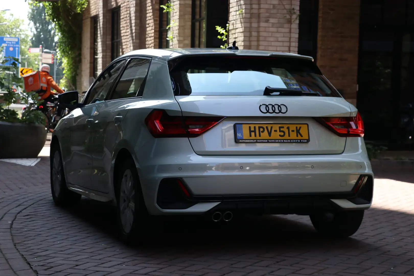 Audi A1 Sportback 40 TFSI S-line | 207 PK | SONOS | Grigio - 2