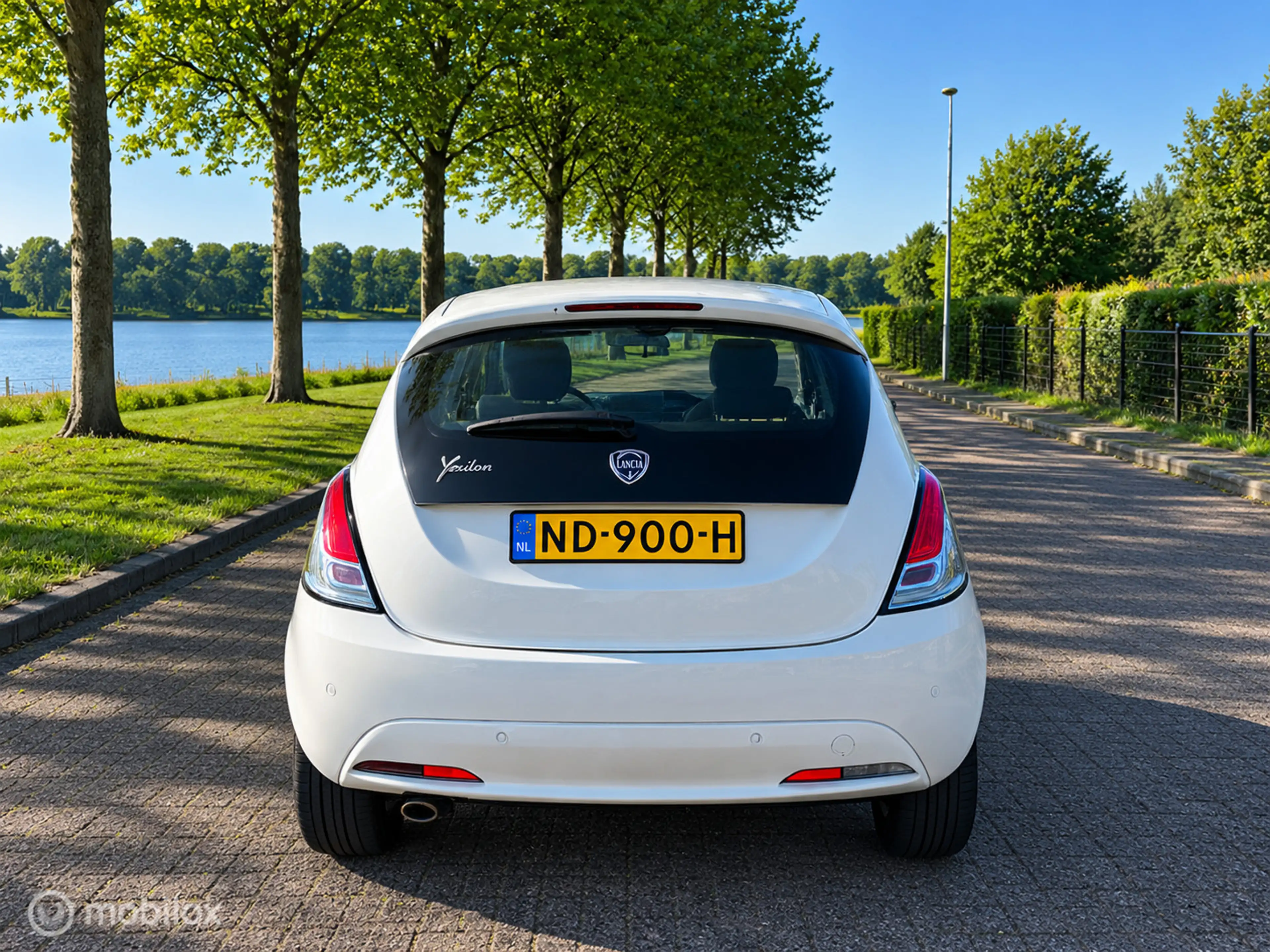 Lancia Ypsilon 0.9 TwinAir Platinum Automaat — photo 4