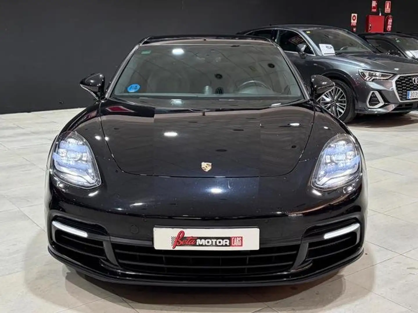 Porsche Panamera 4 e-Hybrid Negro - 2