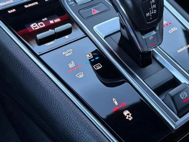 Porsche Panamera 4 E-Hybrid 2017, foto 76
