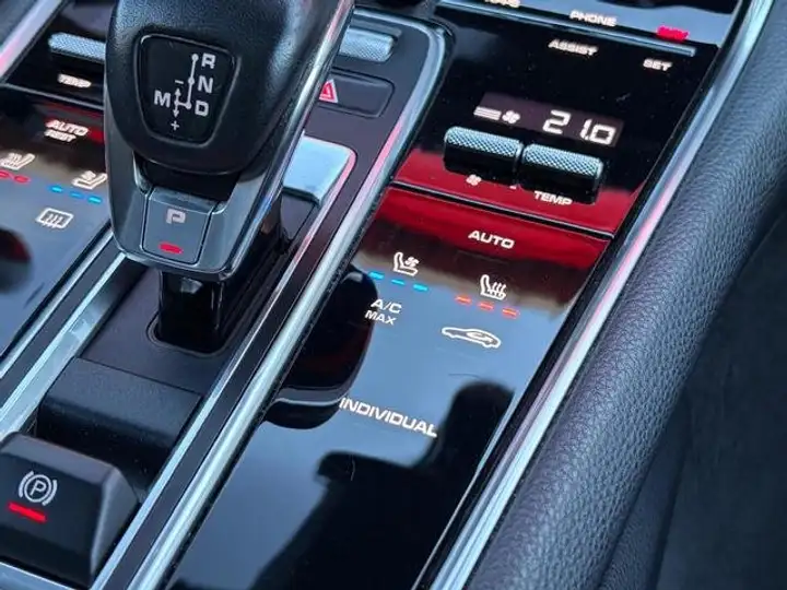 Porsche Panamera 4 E-Hybrid 2017, foto 77