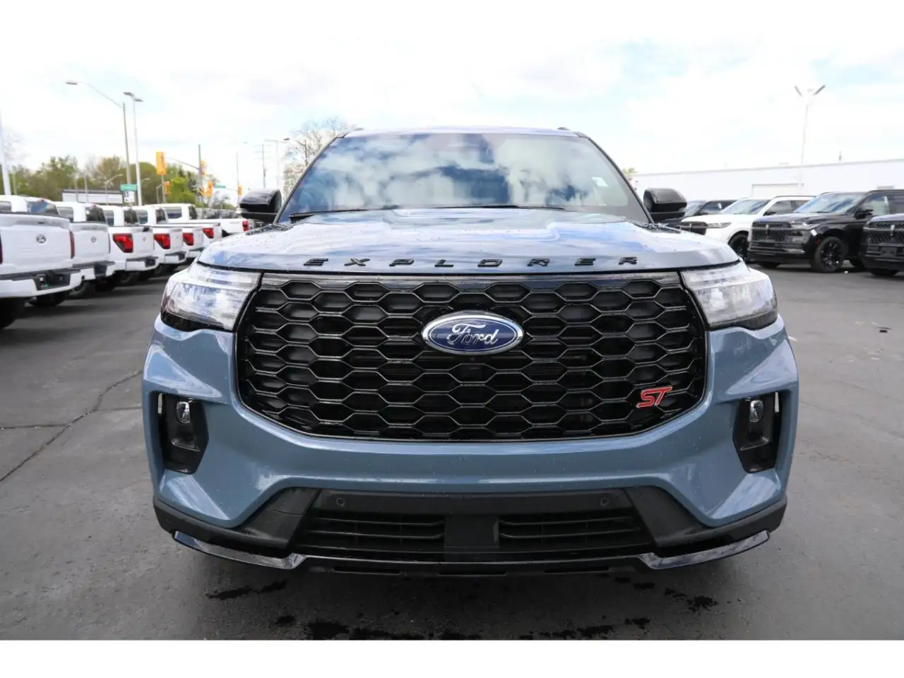 Ford Explorer снимка Ford Explorer