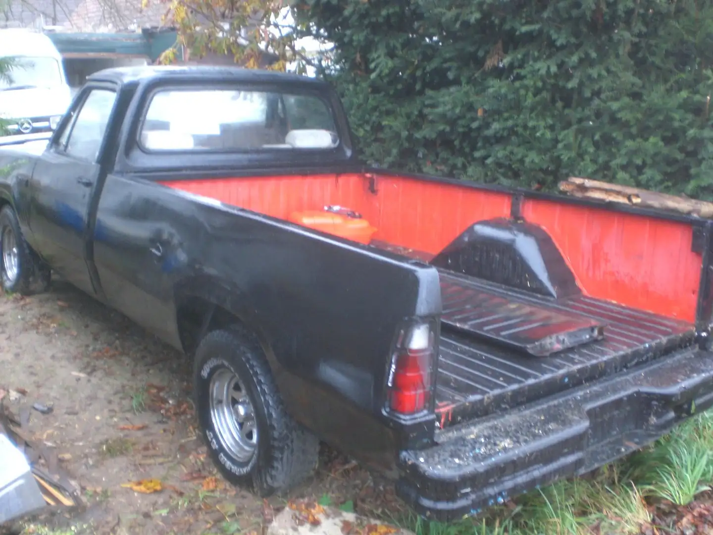 Dodge RAM Pick UP Long Bed. Schwarz - 1