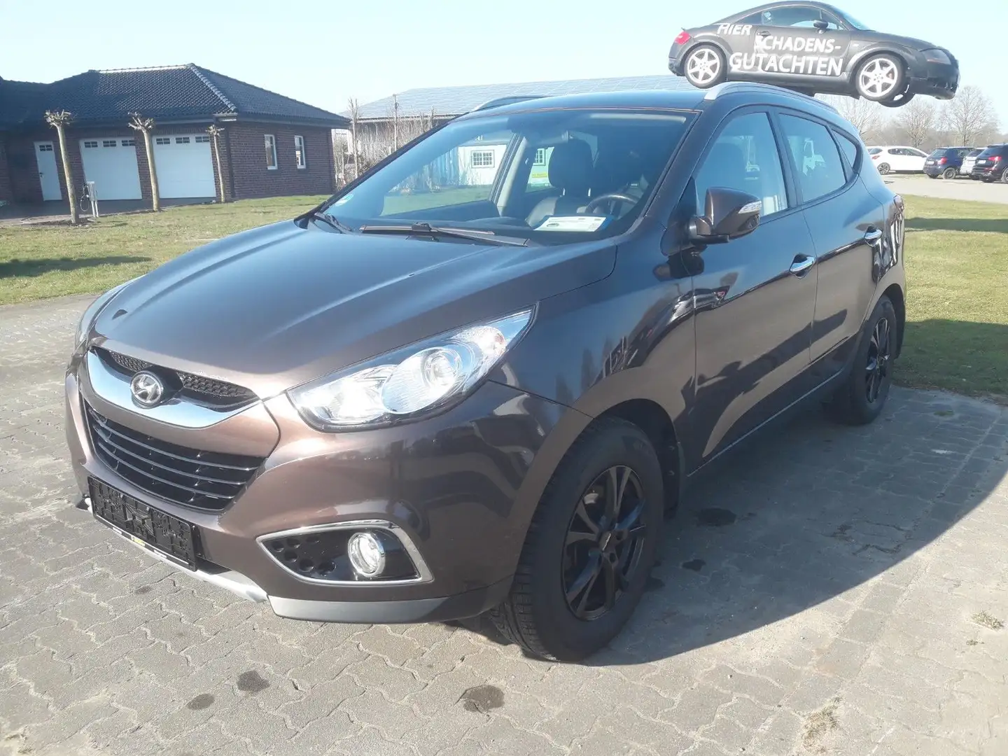 Hyundai iX35 2,0 CVVT  Automatik "Premium" AWD+Tempomat+ Hnědá - 2