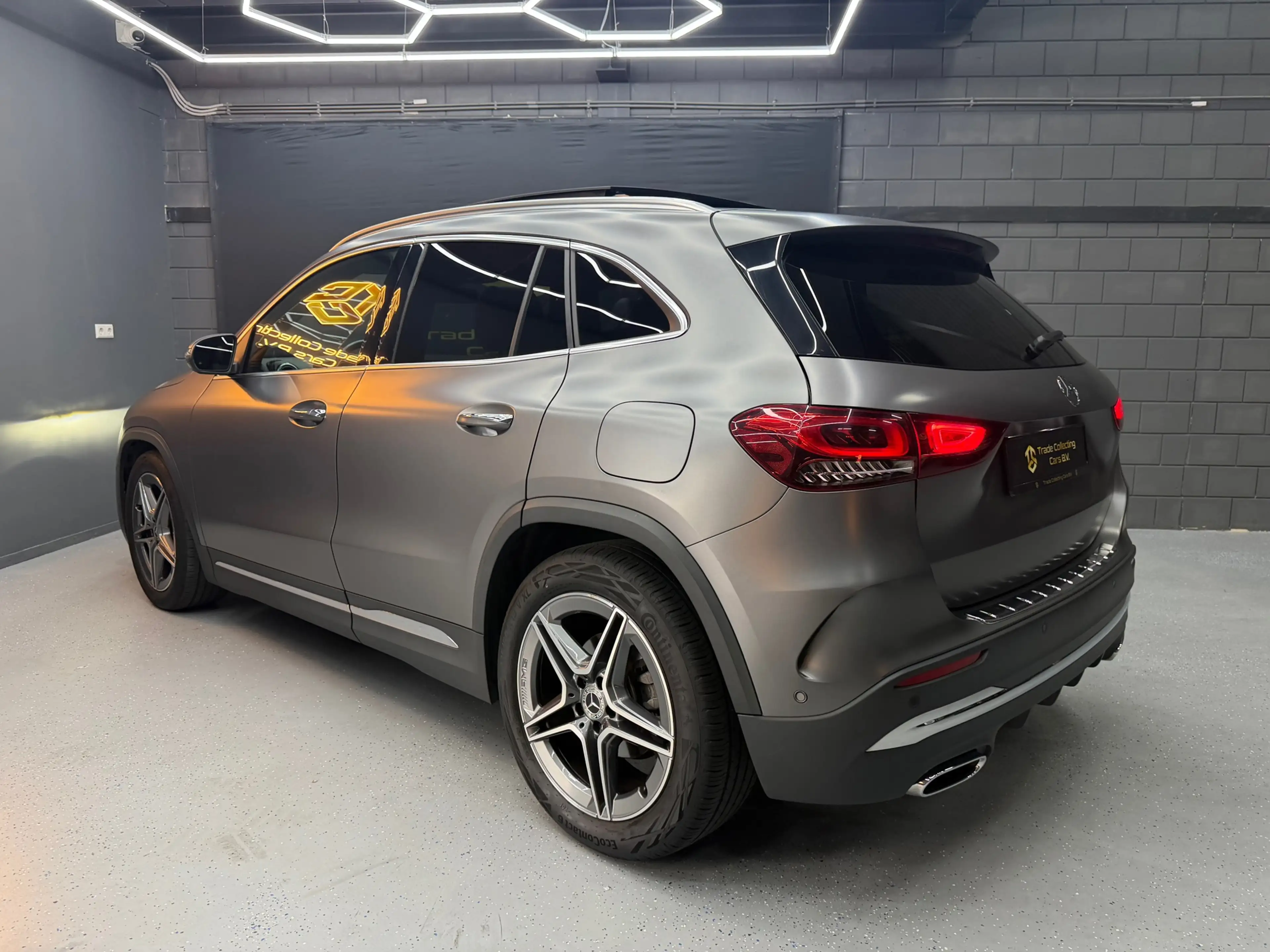 Mercedes-Benz GLA 180 AMG NIGHT PAKKET ACC-PANO-CARPLAY-CAM — photo 8