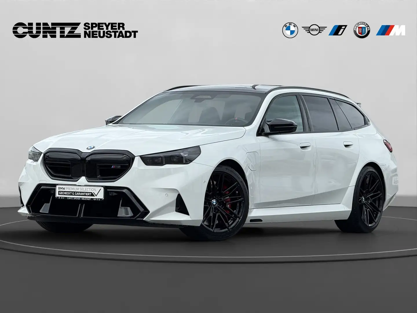 BMW M5 Touring ab 1,99% eff. / Driving+Parkingassist B/W Weiß - 1