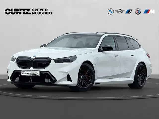 BMW M5 Touring ab 1,99% eff. / Driving+Parkingassist B/W