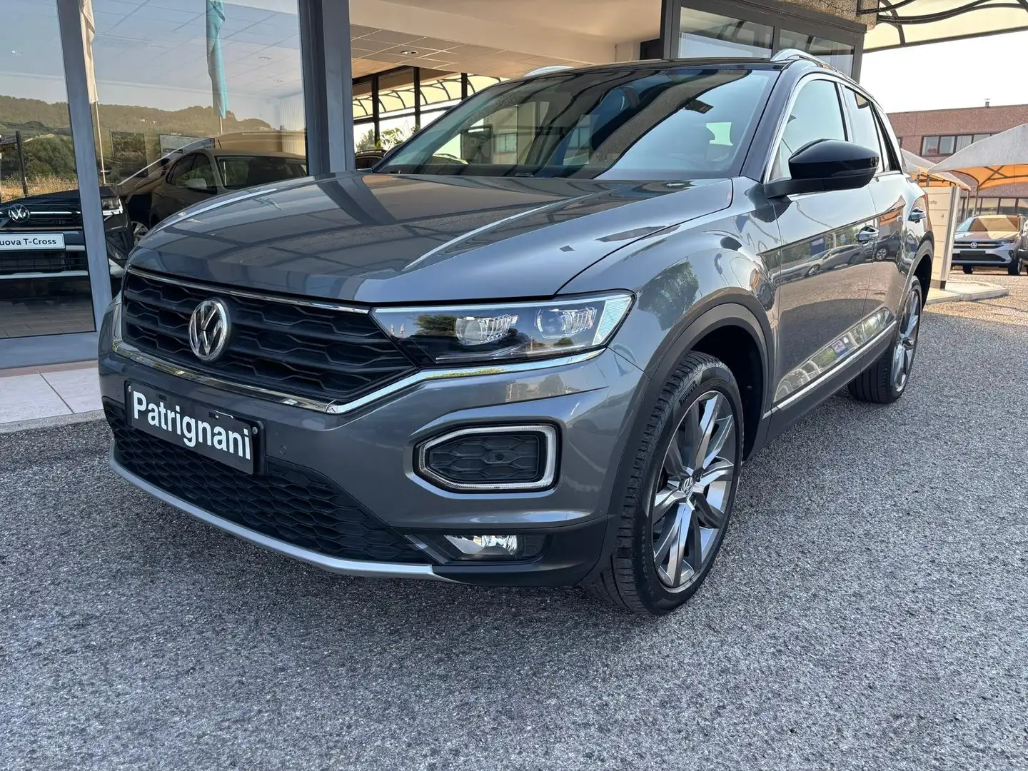 Volkswagen T-Roc 1.5 tsi Advanced MANUALE - UNICO PROPRIETARIO Gris - 1