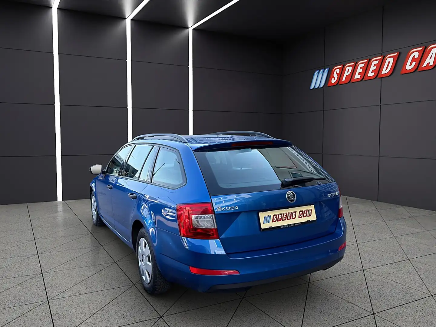 Skoda Octavia Combi 1,2 TSI Active Blau - 2