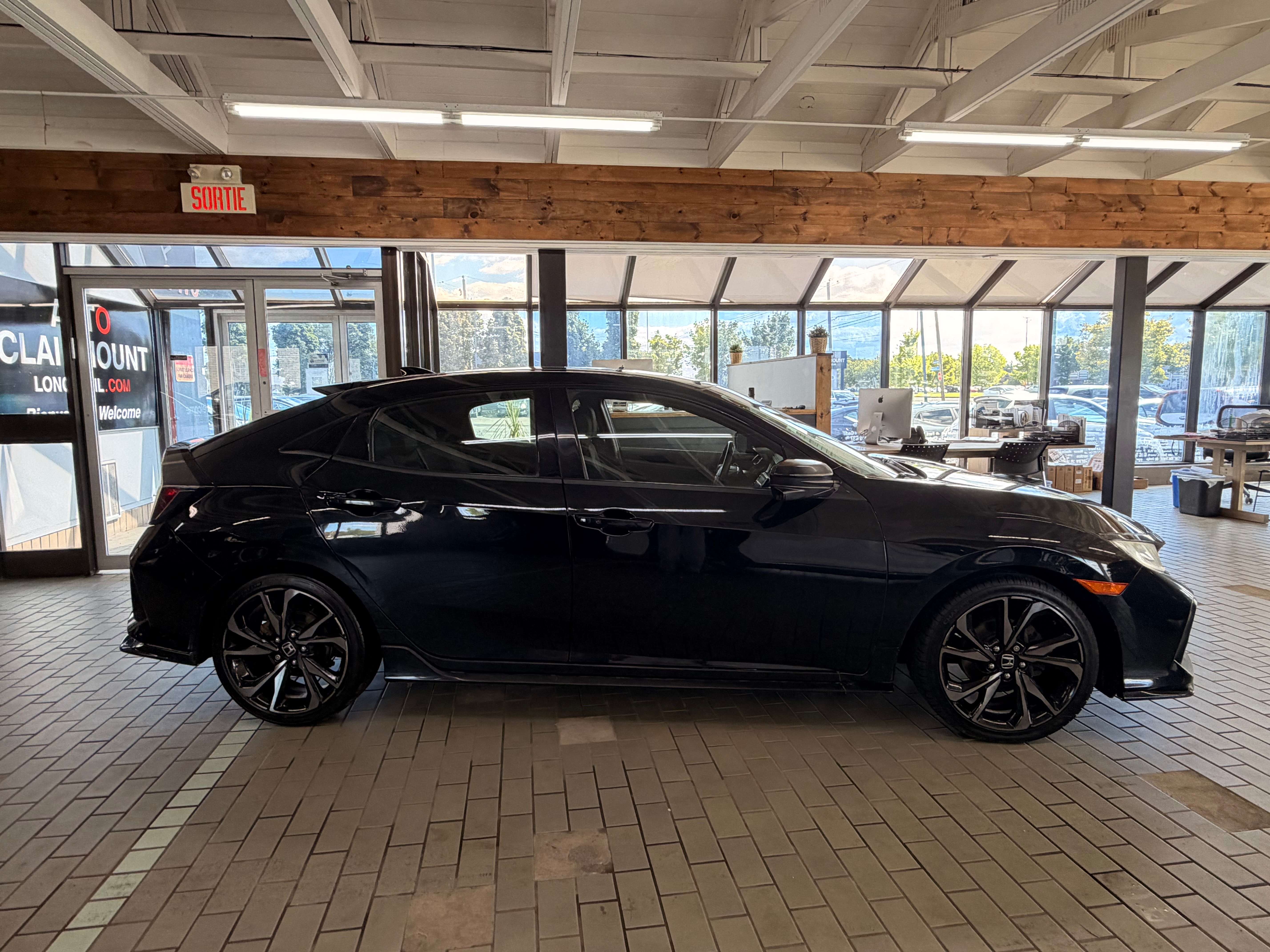 2019 Honda Civic Hatchback Sport - Image 6