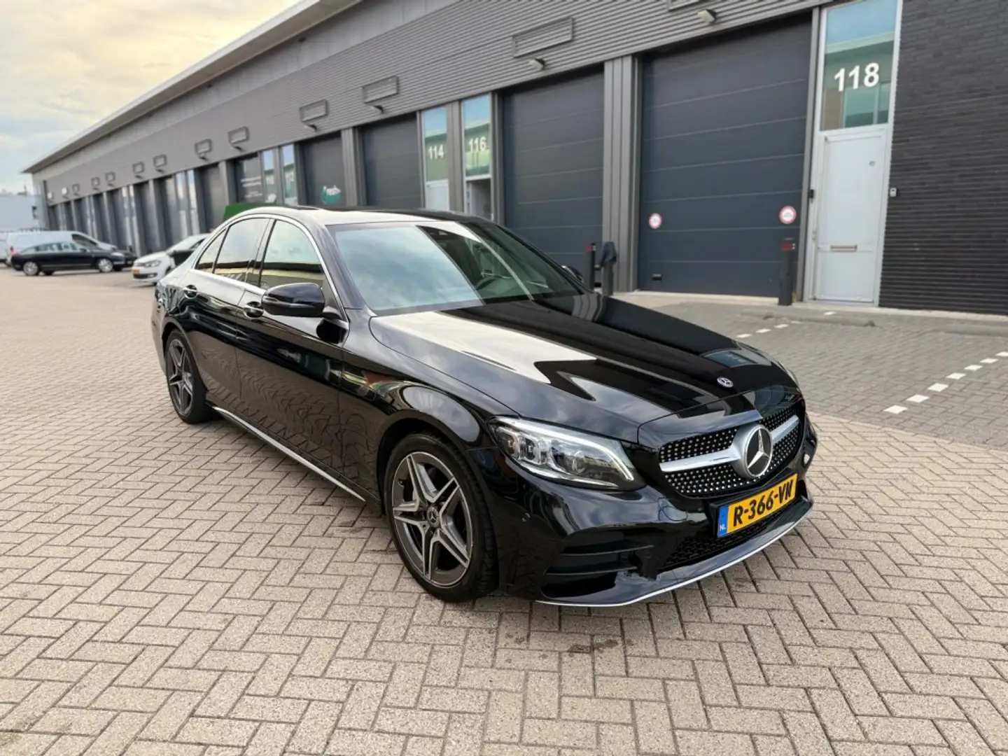 Mercedes-Benz C 180 Premium Pack| Amg-line|Airco|Navi|Pano Zwart - 1