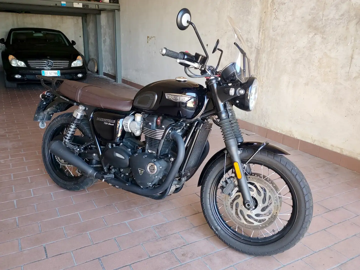 Triumph Bonneville T120 Black Czarny - 1