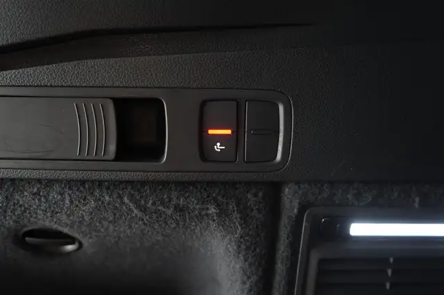 Audi Q5 view 9