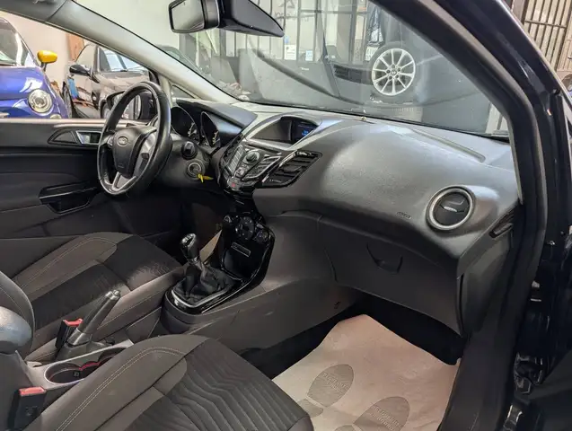 Ford Fiesta view 8