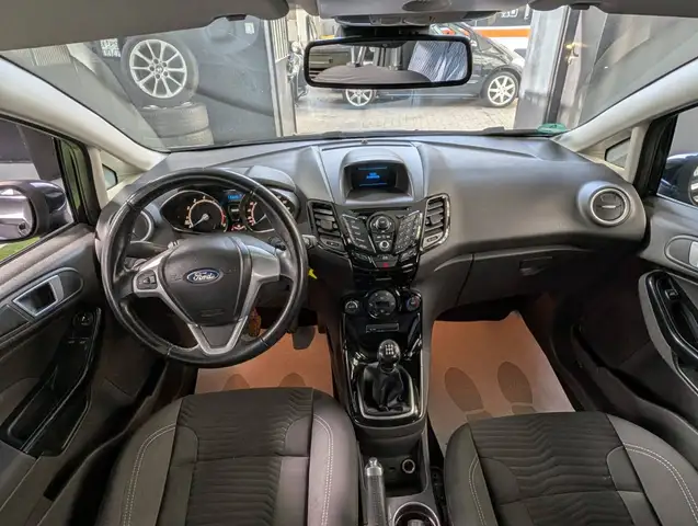 Ford Fiesta view 6