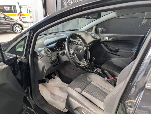 Ford Fiesta view 7