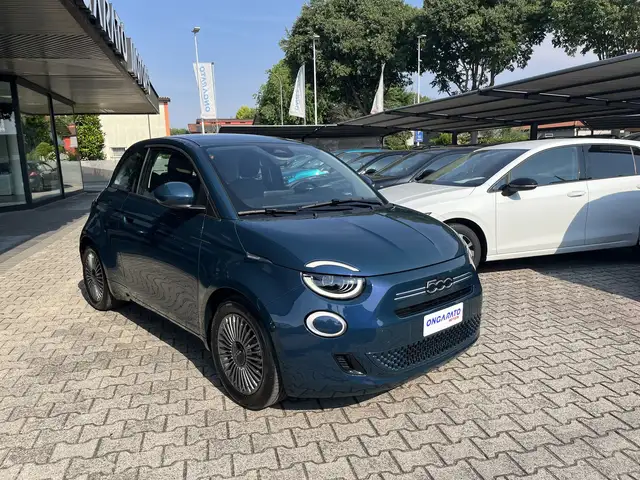 Fiat 500 view 3